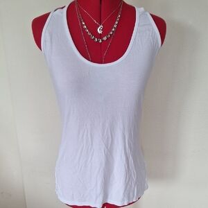 Red By BkE White Fitted Tank Top Scoop Neck Size L